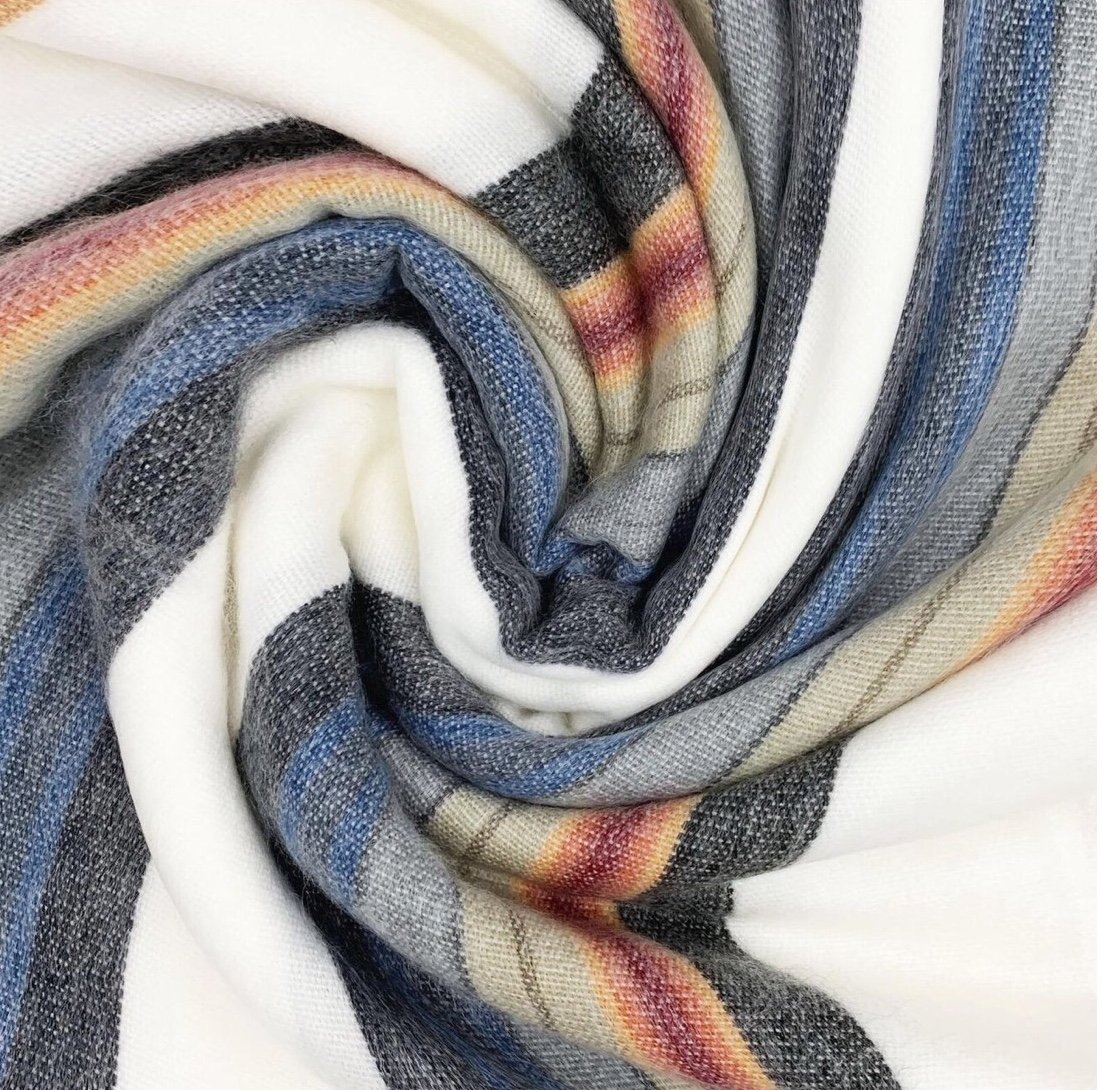 Luxury alpaca blanket Throw bedspread King /queen size. Alpaca blankets are the finest in the world .very soft . In stock next day shipping