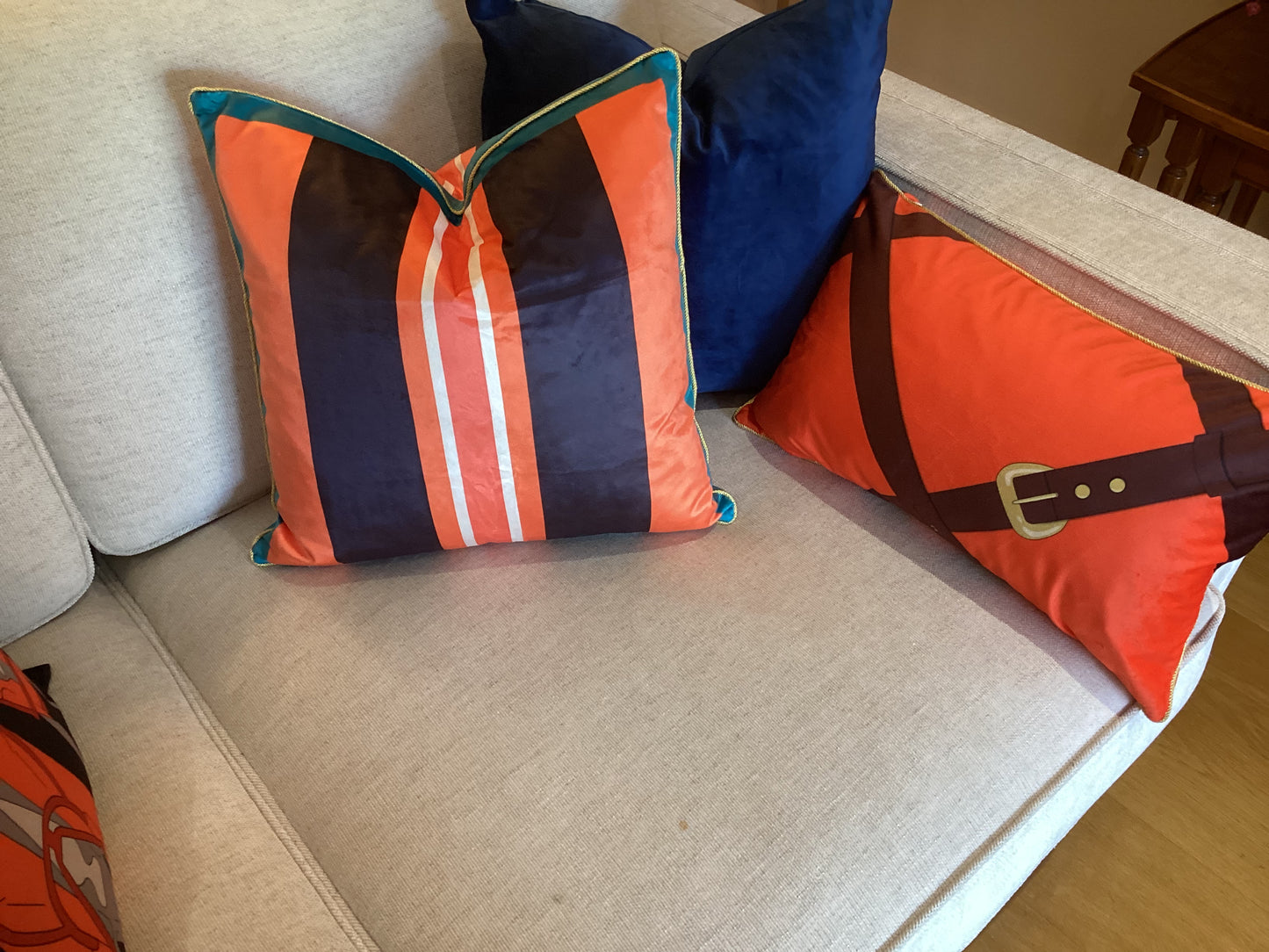 Velvet striped cushion cover
