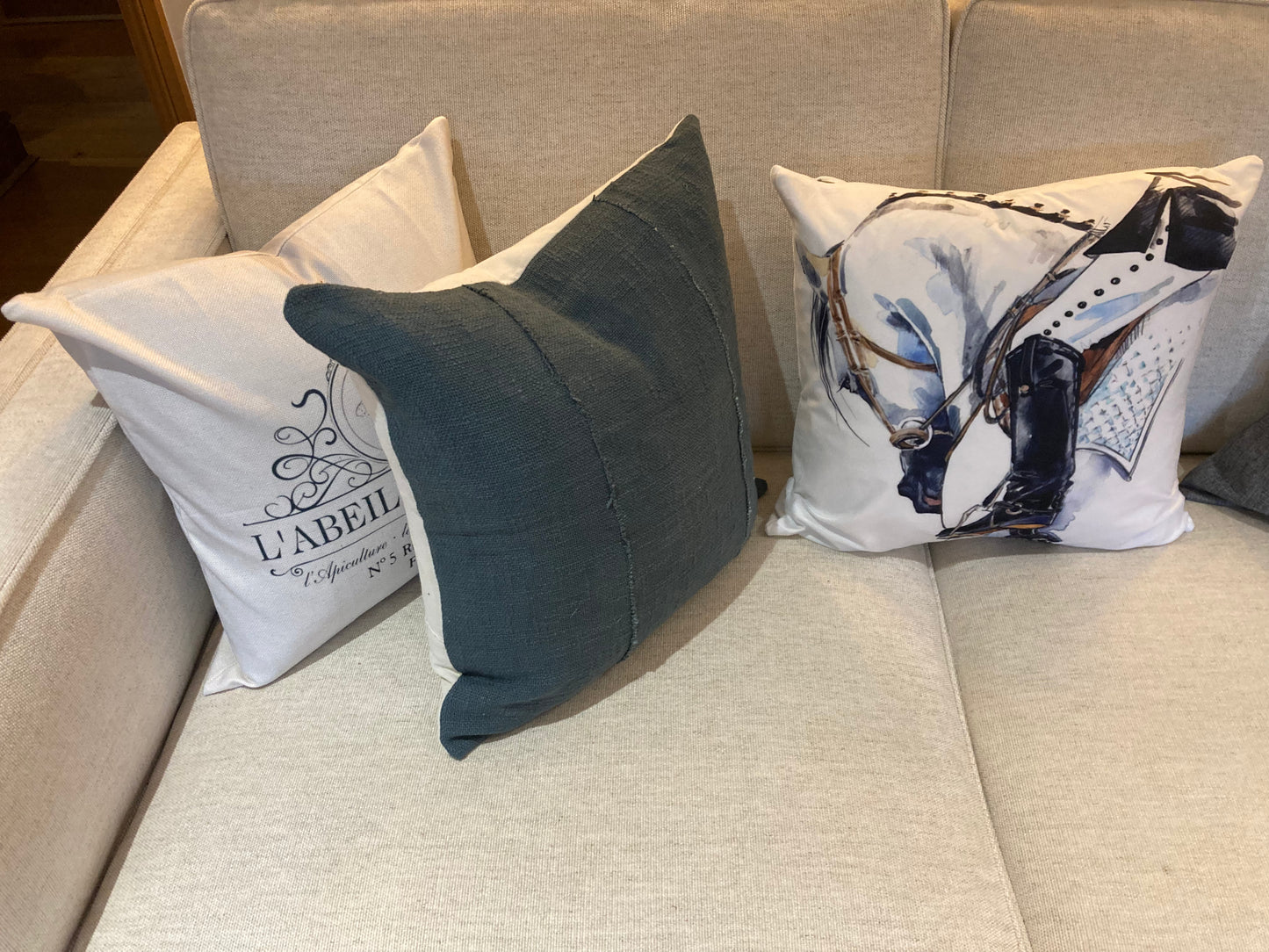 Velour dressage cushion cover