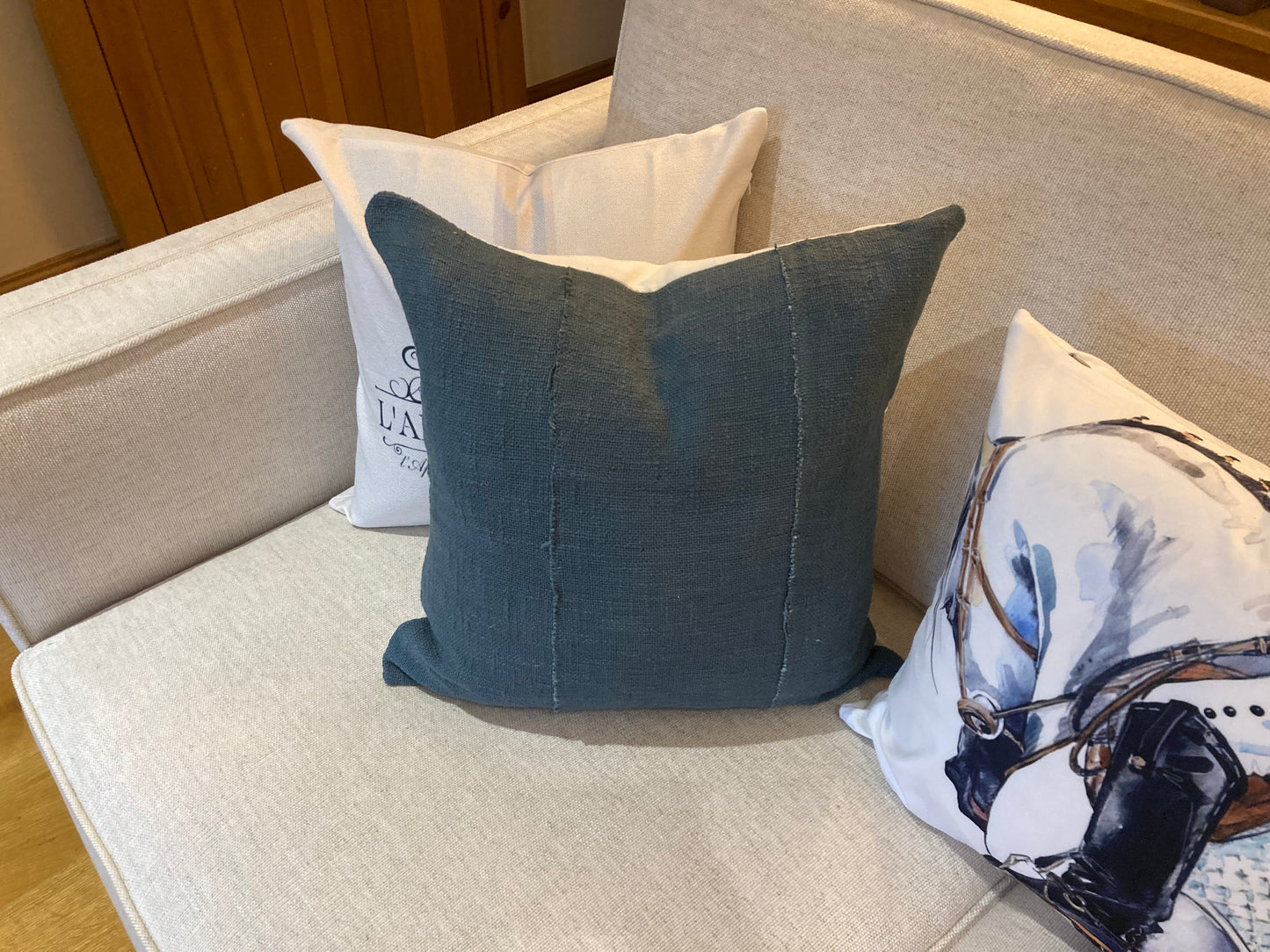 Velour dressage cushion cover