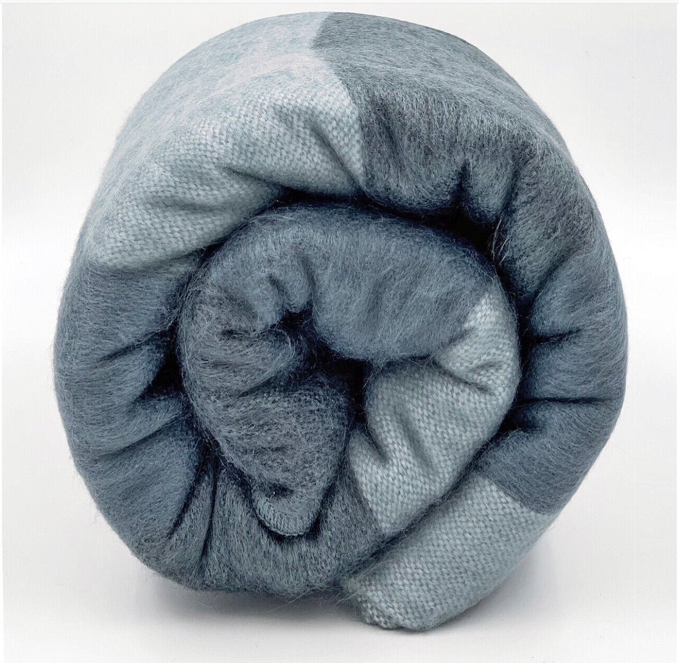 Luxury alpaca blanket Throw bedspread King /queen size. Alpaca blankets are the finest in the world .very soft