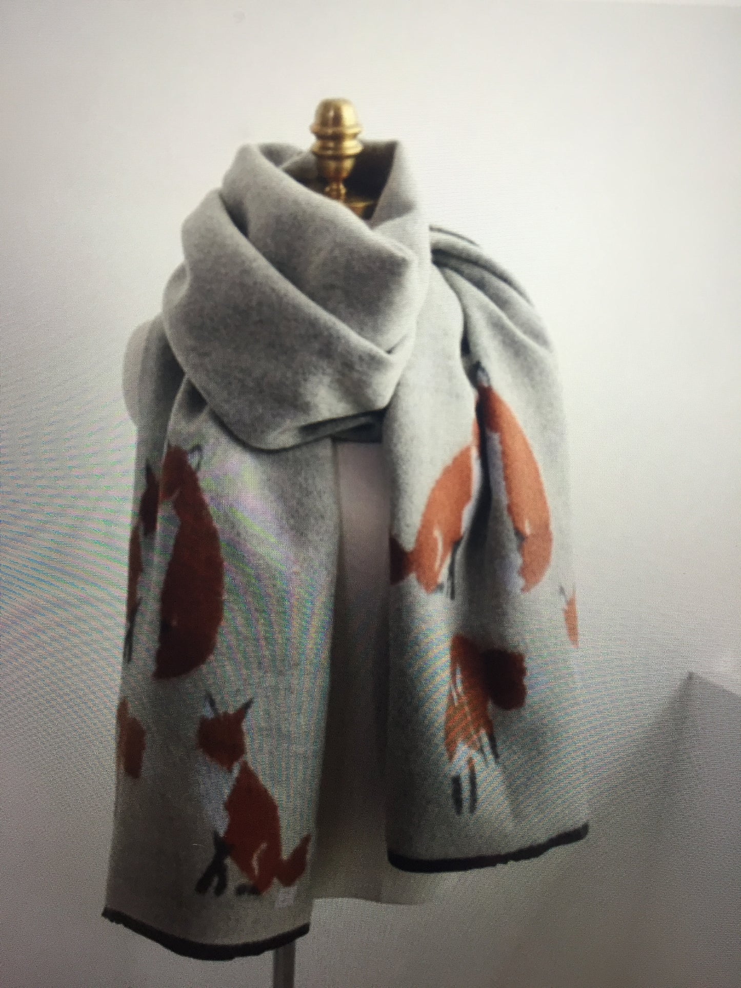 Luxury pashmina grey soft fox print reversible