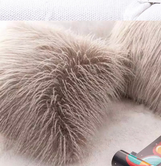 Luxury faux-fur cushion Grey plush &Soft