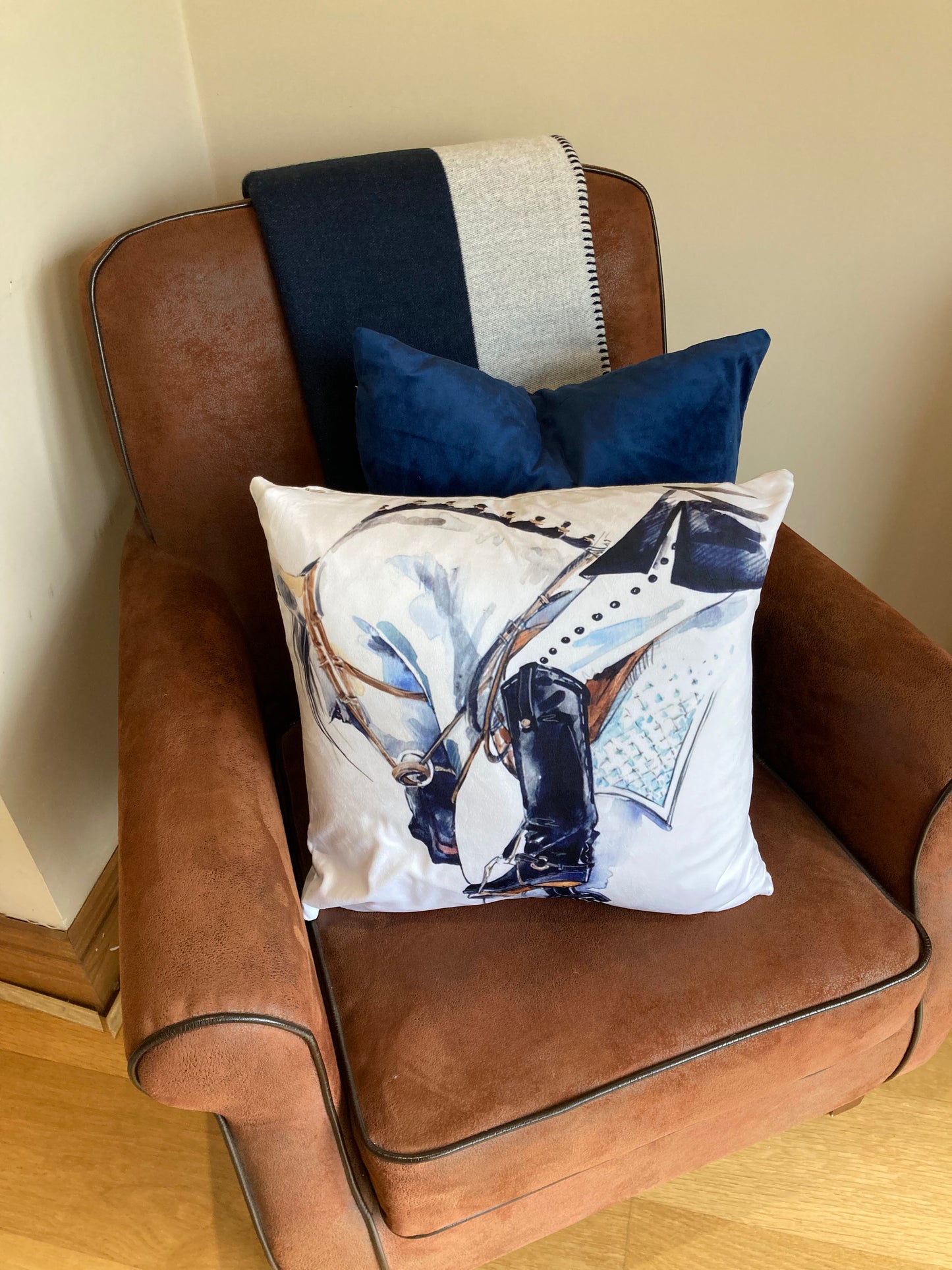 Velour dressage cushion cover